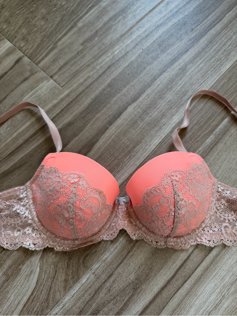 Victoria’s Secret Gold Lace-Trim lined Balconette Bra in Coral Pink. 34C.